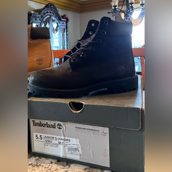 Timberland Premium 6- inch waterproof boot big kids 5.5 - Picture 2 of 2